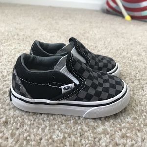 Vans toddler checkered slipon sneakers, size 5 US